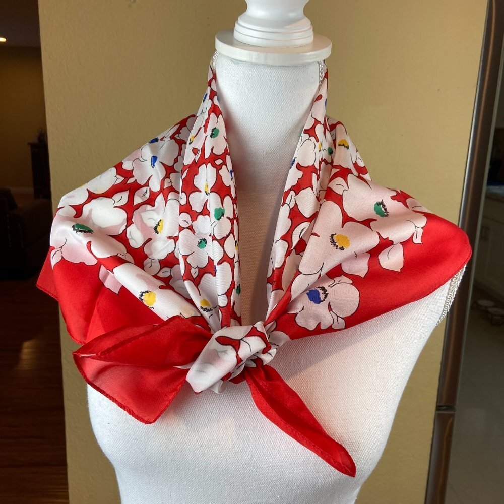 NWOT Floral scarf 30" x 30"